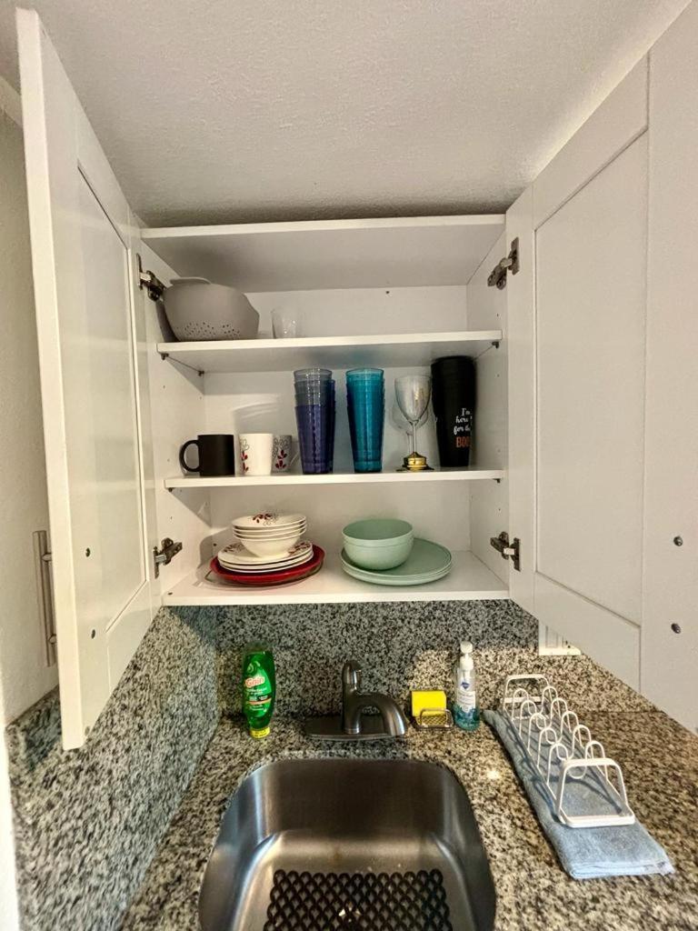 Nice Queen Bedroom - Best Location In Miami - Luggage Storage Service, Parking And Laundry 外观 照片