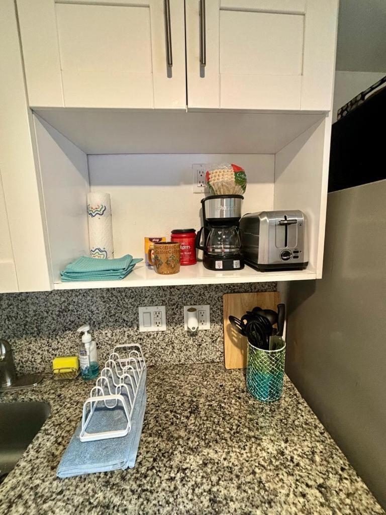 Nice Queen Bedroom - Best Location In Miami - Luggage Storage Service, Parking And Laundry 外观 照片